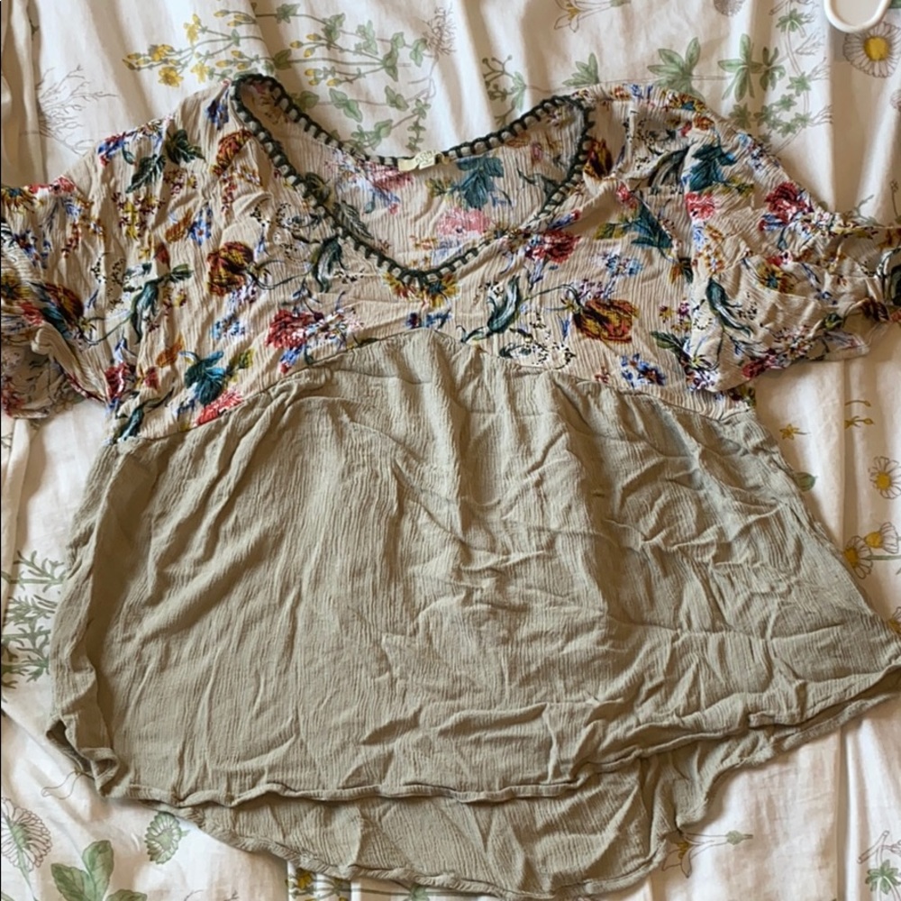 Floral top